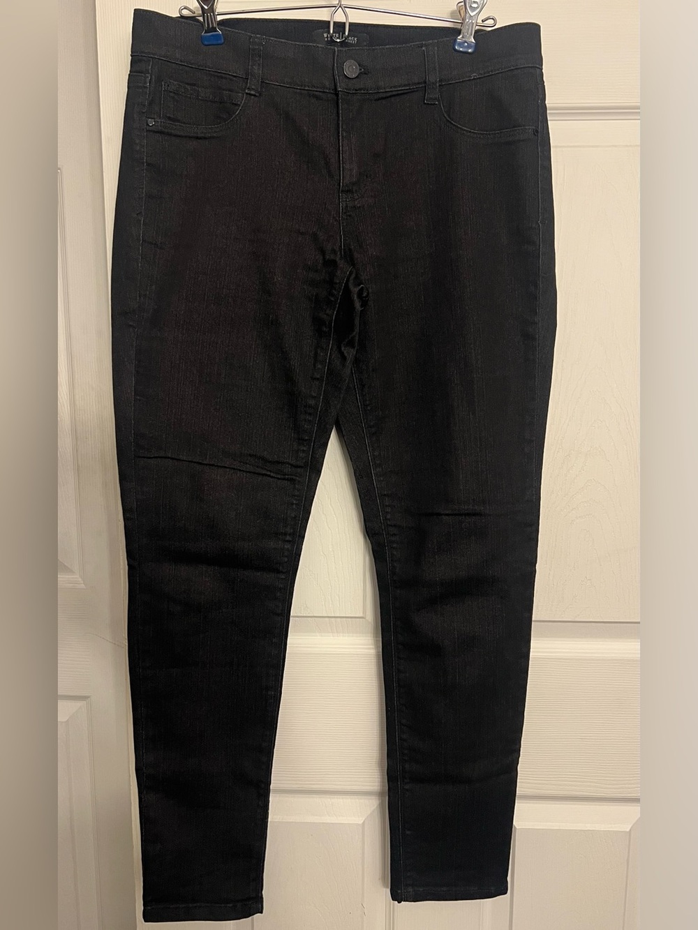 White House Black Market Skinny Leg Jeans Black